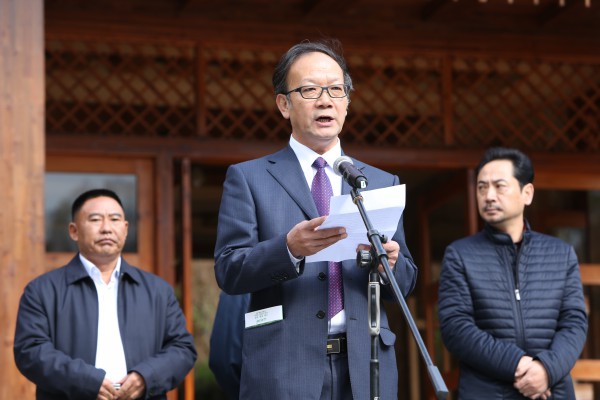 国家林业局经济发展研究中心主任王焕良代表国家林业局副局长刘东生
