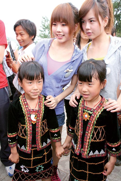 G:)墨江双胞节web_20090502_139.jpg